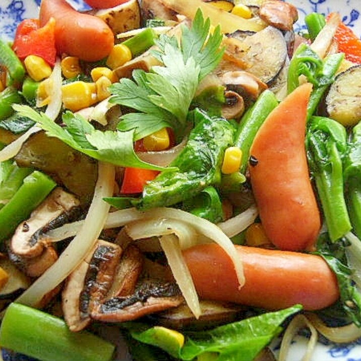 やや減塩❤つるむらさき他の野菜炒め♪(ウインナー)